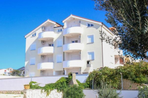 Отель Apartments Dubrovnik  Повльян